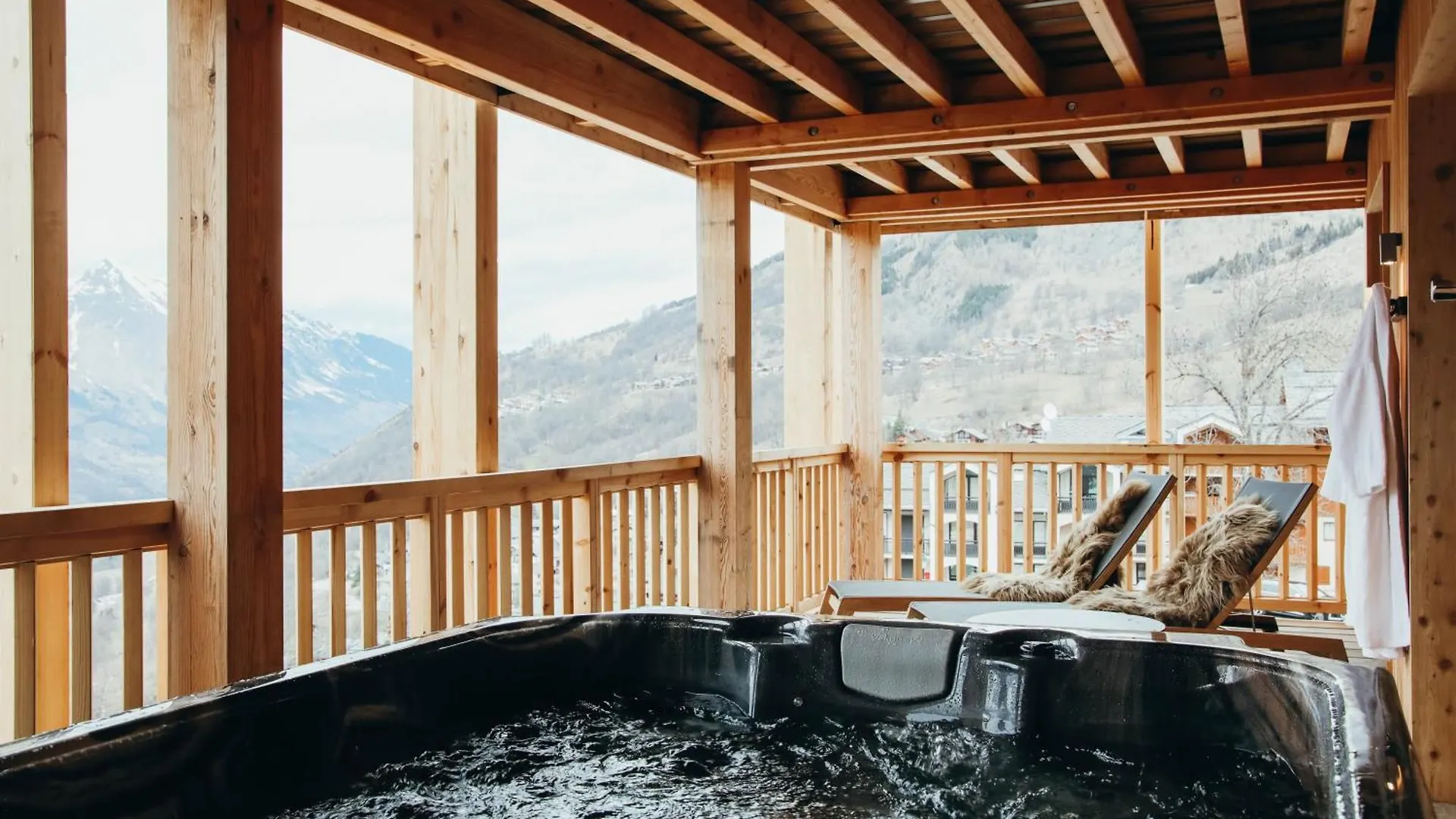 Duplex Isere By Lodji Saint-Martin-de-Belleville 0*,  France